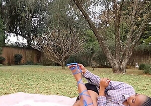 Ebony teen deepthroats on the first date