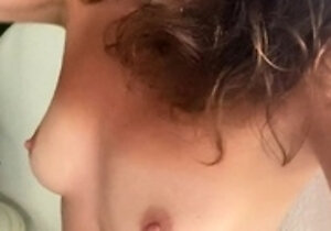 Amateur Webcam Teen Masturbates And Teases