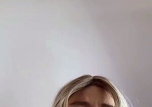 Sweet looking Ebony Teen Solo Masturbation