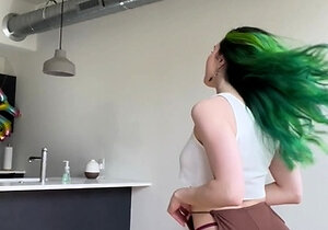 Amateur Webcam Teen Masturbates And Teases