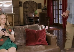 Athena show her stepdad and stepbro what she got