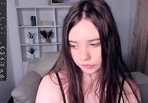 Brunette Couch Webcam Solo Fun Masturbating