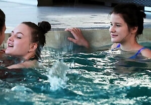 Teen fingers babe pov