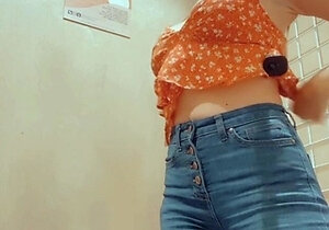 Amateur Blonde Teen Plays Solo with Toy Webcam Porn