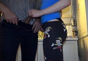 Stepdad fucks muscle babe in bathroom as stress relief from