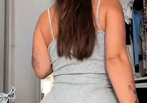 Amateur Webcam Teen Masturbates And Teases