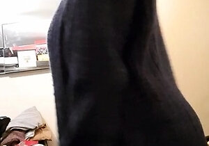 Sexy amateur teen with big boobs gives blowjob