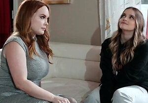 Ebony busty teen Taren Hayes shows her big boobs