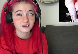 Amateur young teen solo masturbation on her livingroom