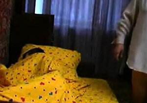 Amateur Teen Dancing Naked On Cam