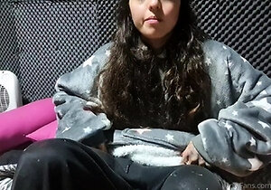 Amateur Webcam Teen Flashes Masturbates