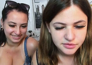 Brunette Solo Webcam Masturbation